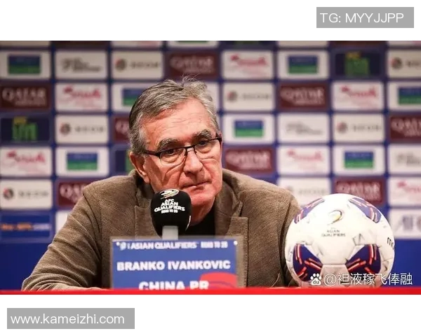 哪个足球明星在抽烟引发争议球场外的生活习惯令人关注 哪个足球明星在抽烟引发争议球场外的生活习惯令人关注