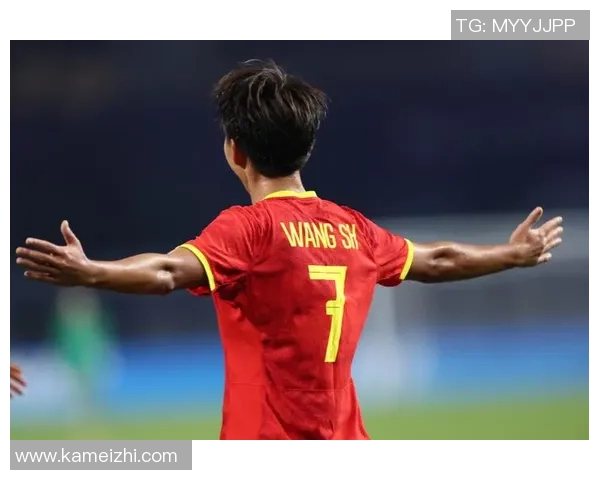 杭州亚运会足球赛点评:本土球队展现出强大实力与团队精神 杭州亚运会足球赛点评:本土球队展现出强大实力与团队精神